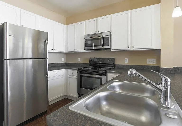The Quarters at Park View — Photo 11
