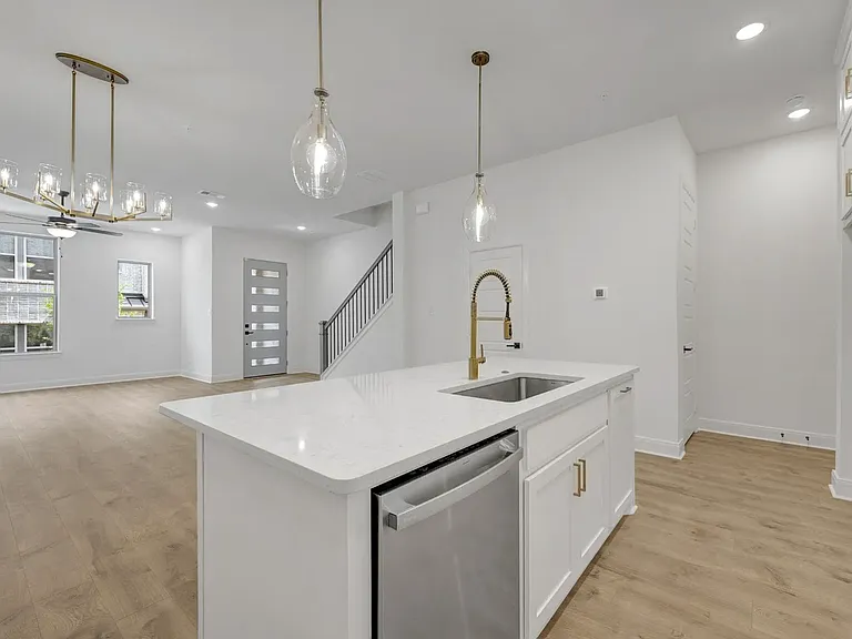 4839 Fuller Dr #703 — Photo 7