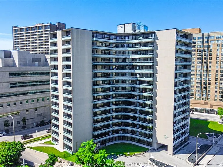 111 Riverside Dr E #1116 — Photo 2