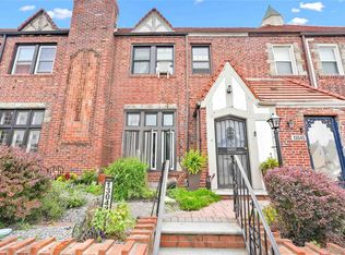13043 224th St, Springfield Gardens, NY 11413
