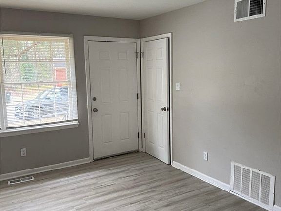 3rd image of 1445 Thelbert Dr
