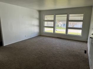 24 Higdon Dr, Decatur, IL 62521