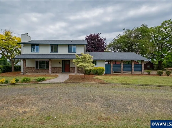 93419 River Rd, Junction City, OR 97448