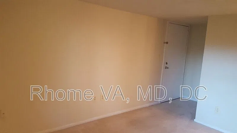 Studio, 1.0 bath, 500 sqft, $1,300 — Photo 4