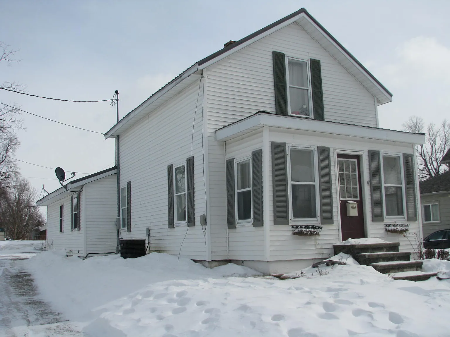211 S Sherman St photo 1