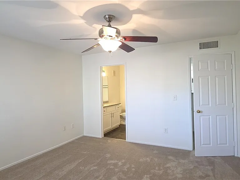 950 Seven Hills Dr #523 — Photo 6