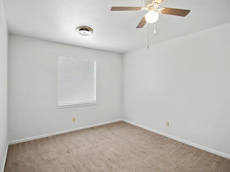 1306 Pine Dr — Photo 9