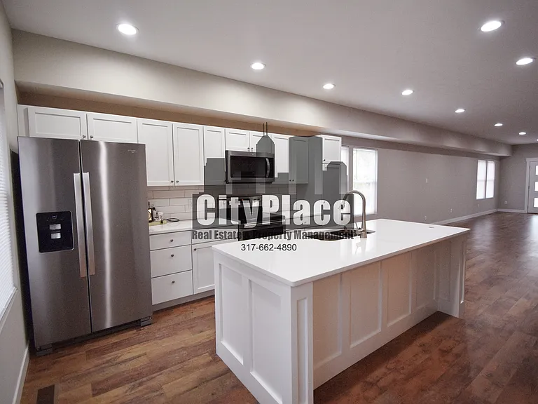 1399 Hoefgen St — Photo 8