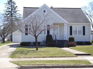 364 15th St, Fond Du Lac, WI 54935