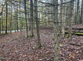 3 Cedar Ridge Rd, Hawley, PA 18428