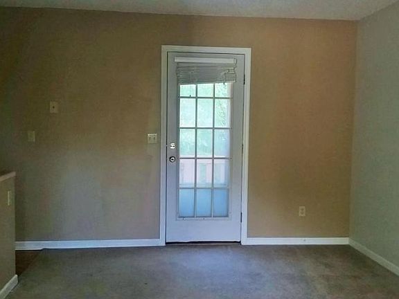 3rd image of 2243 Forest Acres Dr #D