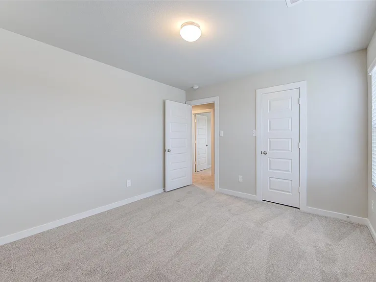 2623 Finley Ln — Photo 40