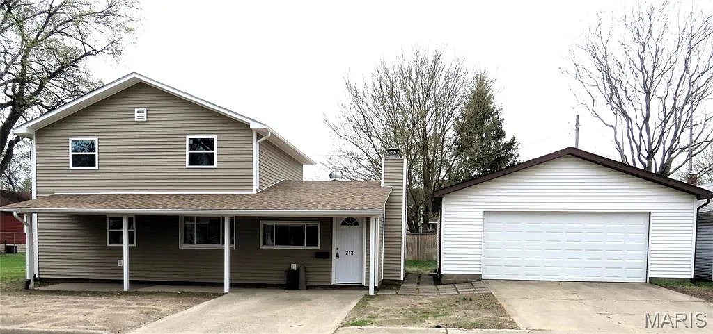 213 Walnut St photo 1