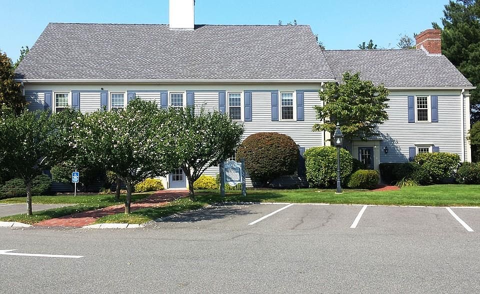1st image of 1 Essex Green Dr Ste 3