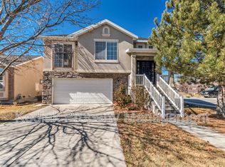 10810 S Pine Shadow Rd, South Jordan, UT 84009