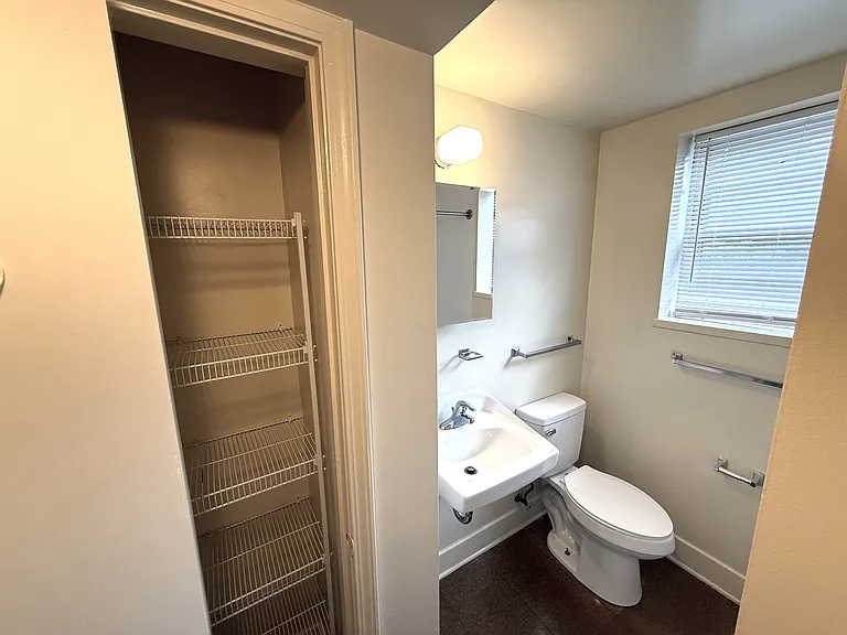 1404 Maiden Ln SW #81 — Photo 7