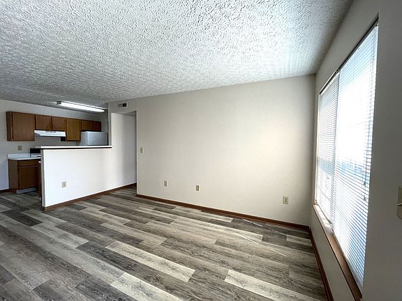 4th image of 5636 Cypress Chas