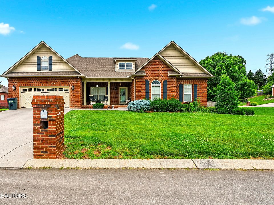 1st image of 3047 S Hampton Way