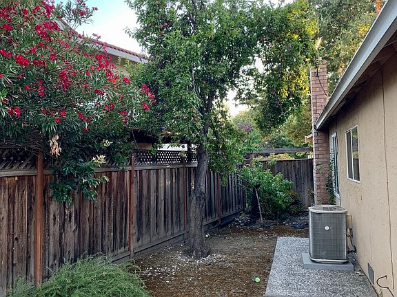 5th image of 314 Oakberry Way