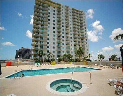 1st image of 275 NE 18th St APT 1092