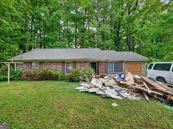 5881 Seam St, Lithonia, GA 30058