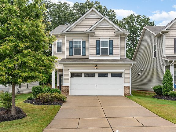 2nd image of 44 Crownview Ct