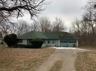 8322 East Rd, Three Oaks, MI 49128