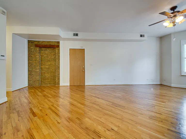 5207 S Blackstone Ave — Photo 5