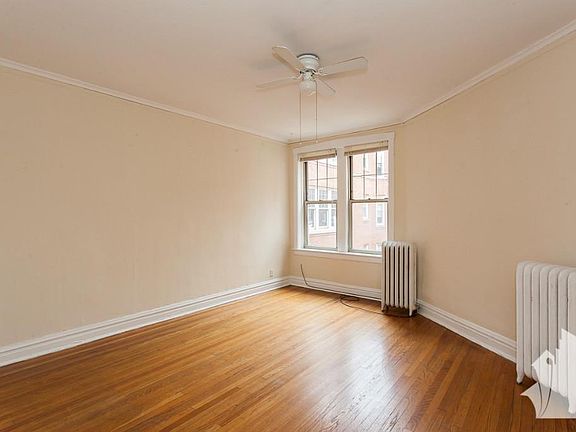 3rd image of 550 W Aldine Ave #Two