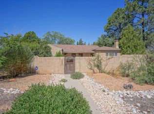 323 Richmond Dr SE, Albuquerque, NM 87106