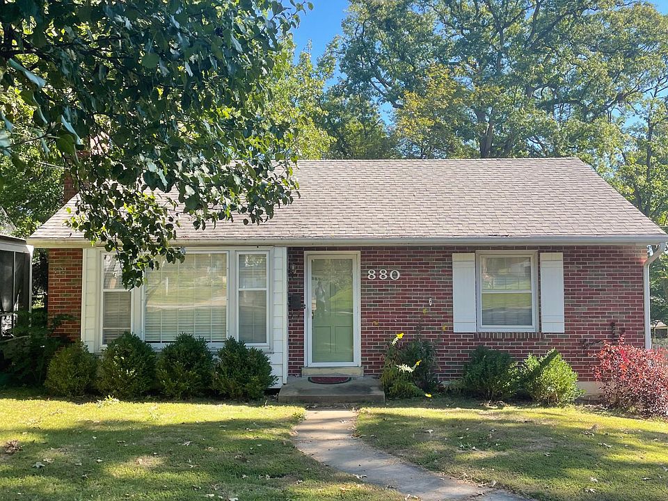 Charming 2 bed 1 bath Crestwood ranch