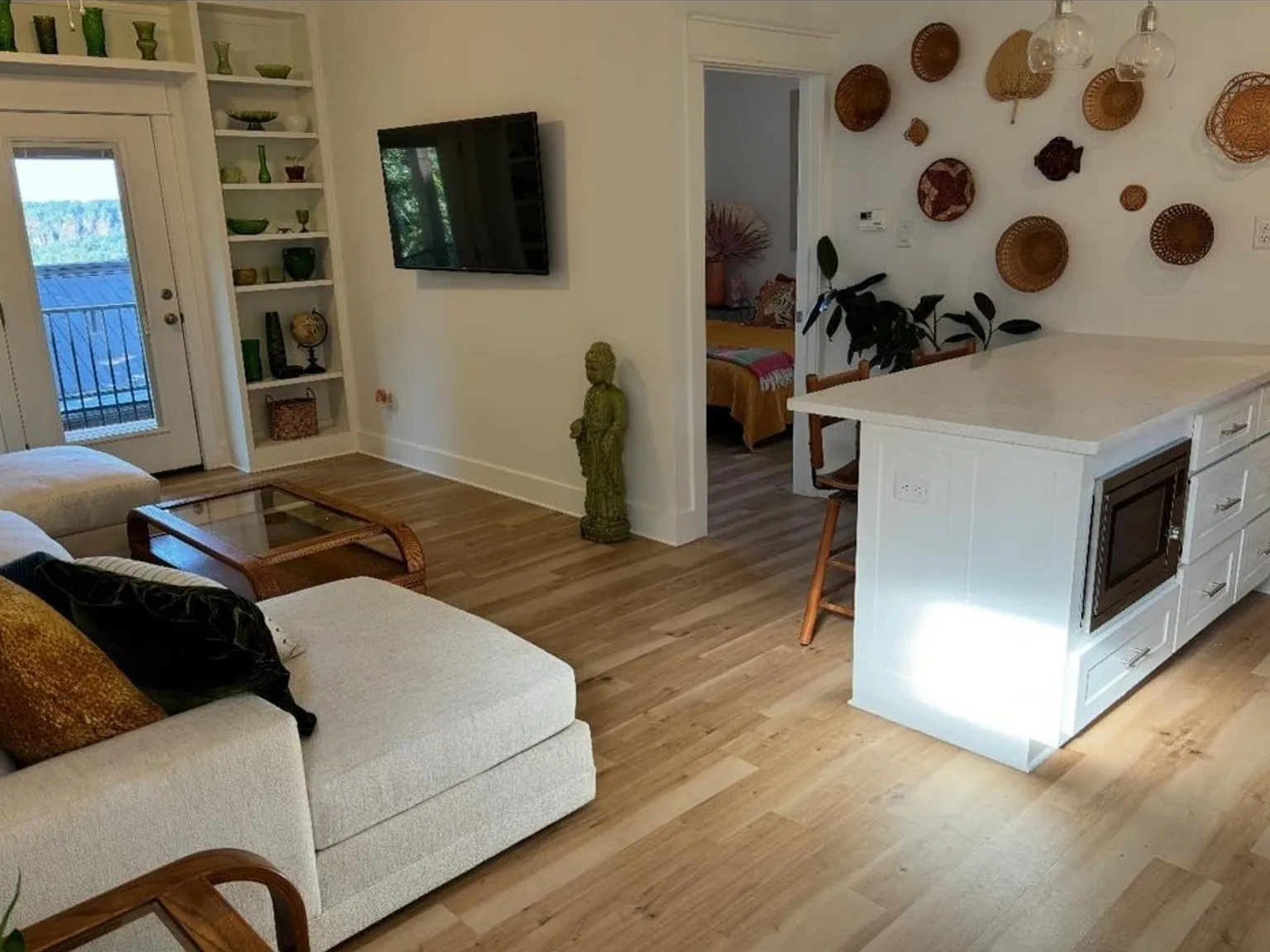 1 bed, 576 sqft, $1,700 — Photo 4