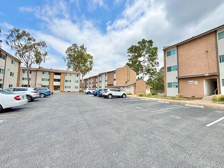 1818 N Alvarado St #6 — Photo 15