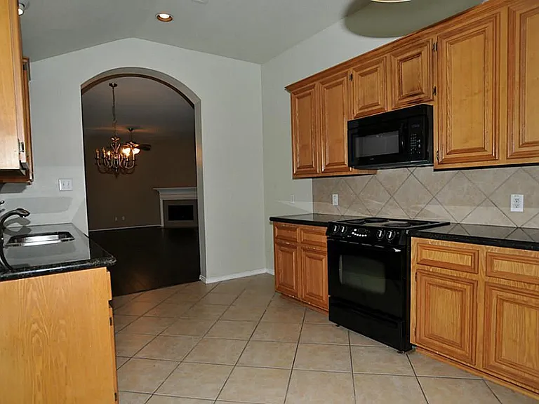 872 Rock Harbor Ln — Photo 7