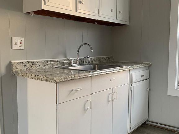 2nd image of 17 Mason St APT 4-A