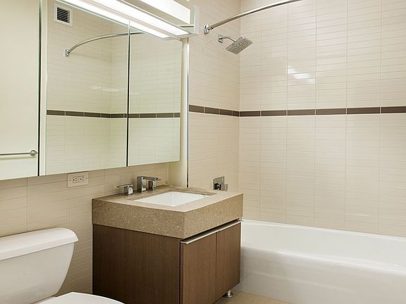 3rd image of 21 West St APT 19L