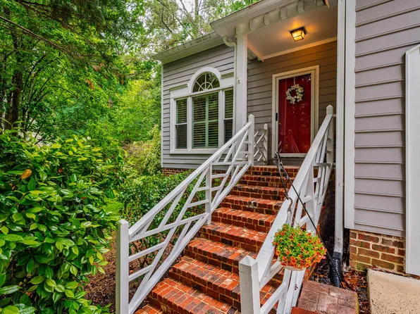 8 Wexford Dr, Durham, NC 27713