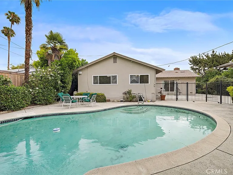 509 California Dr — Photo 24