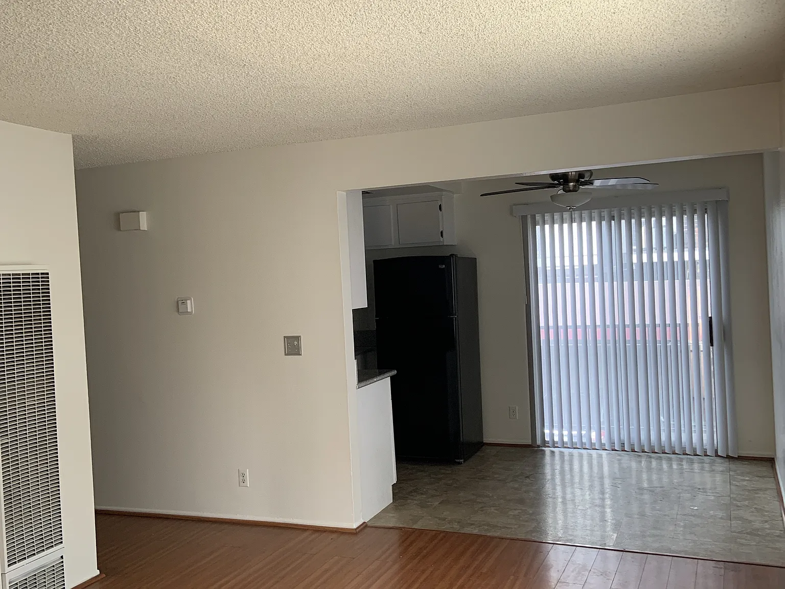 2 bed, 900 sqft, $2,200 — Photo 2