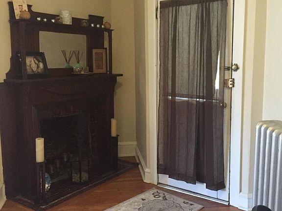 Apartment Entrace (interior)