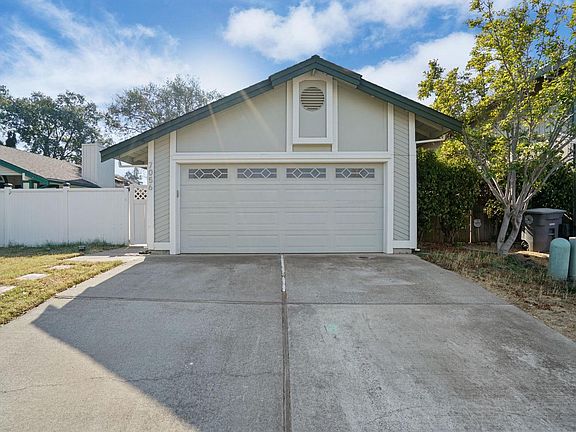 3rd image of 7056 Plume Way