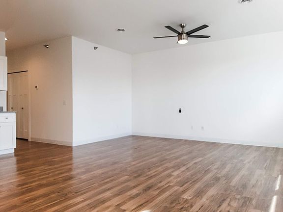 4th image of 505 N Sheridan Ave APT 201