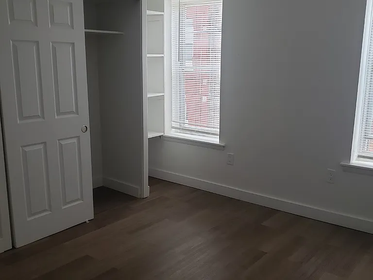1323 S Mole St — Photo 2