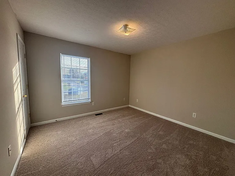 1150-1156 1164 Woodland #DRIVE;-1204 — Photo 15