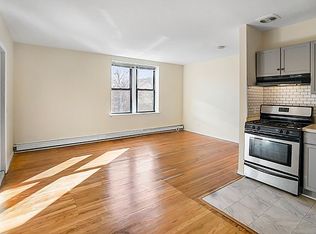 99-20 Metropolitan Ave #2L, Forest Hills, NY 11375