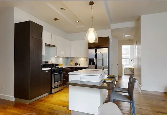 Sold by Modern Spaces | media 22
