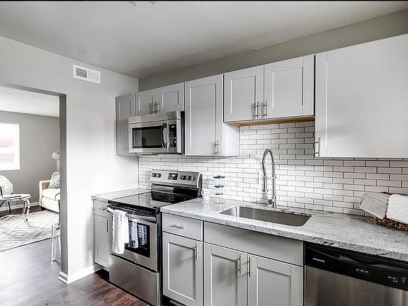 4th image of 1839 Grayland Ave APT D