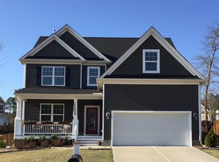100 Gillean Ln, Holly Springs, NC 27540
