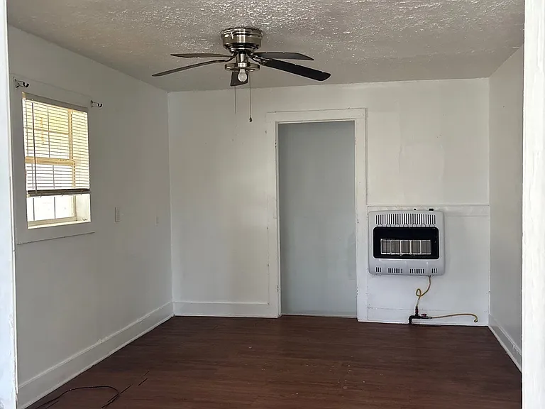 1105 N McLemore Ave #A — Photo 16