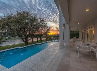 18222 Nassau Bay Dr, Houston, TX 77058